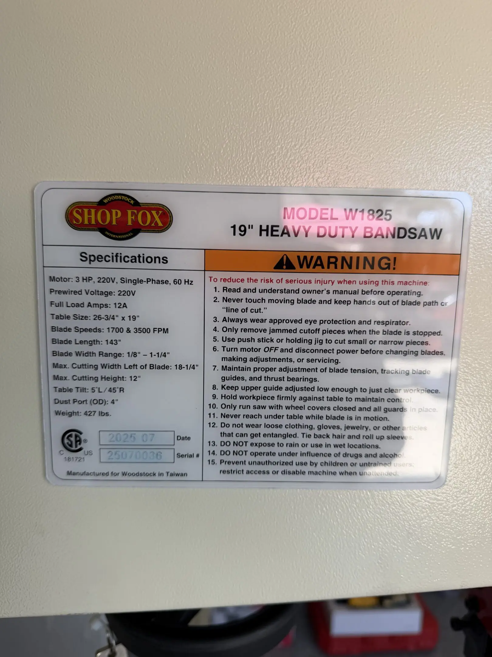 Shop Fox 19-inch heavy-duty bandsaw label